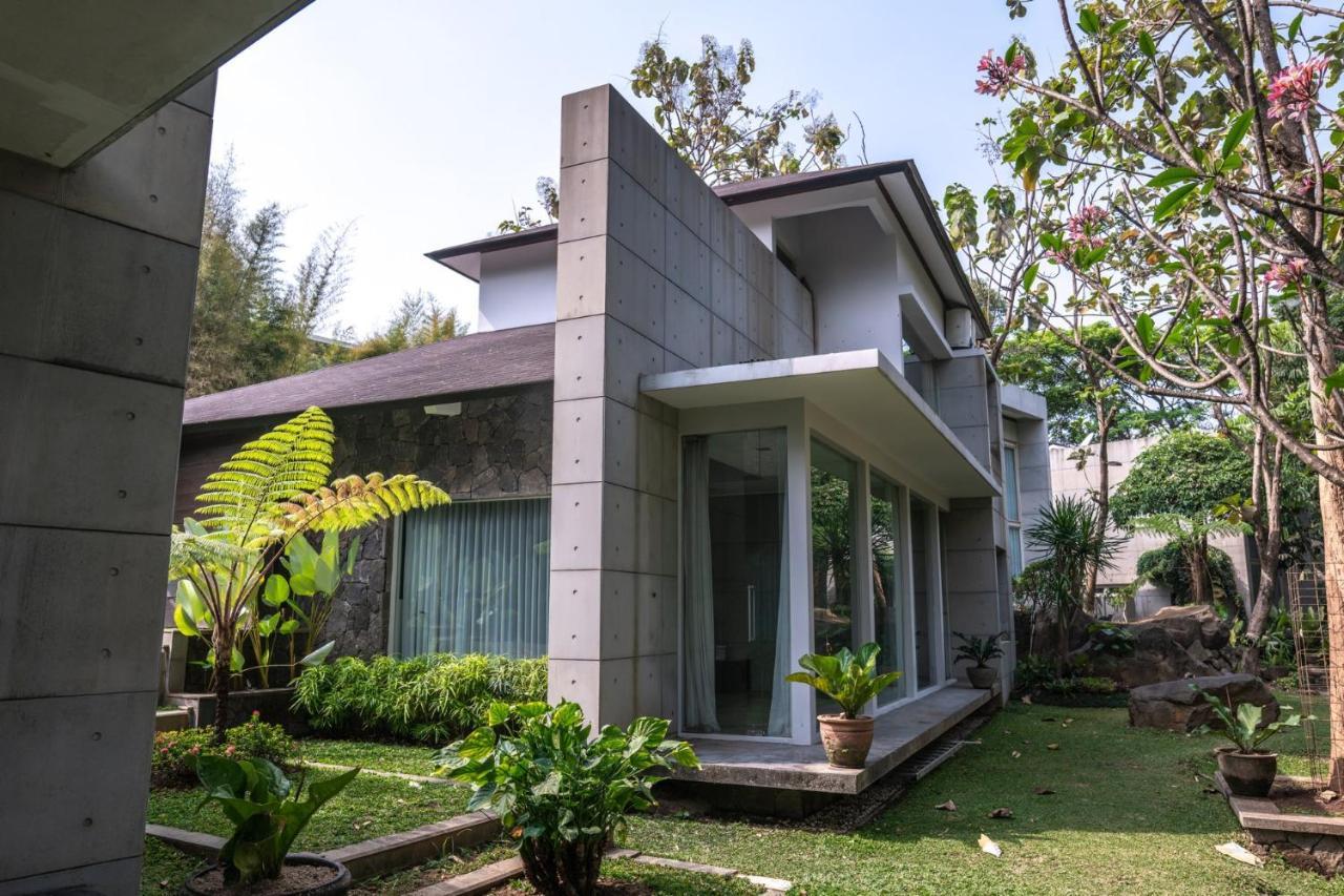 K Gallery Hotel Pasuruan Exterior foto